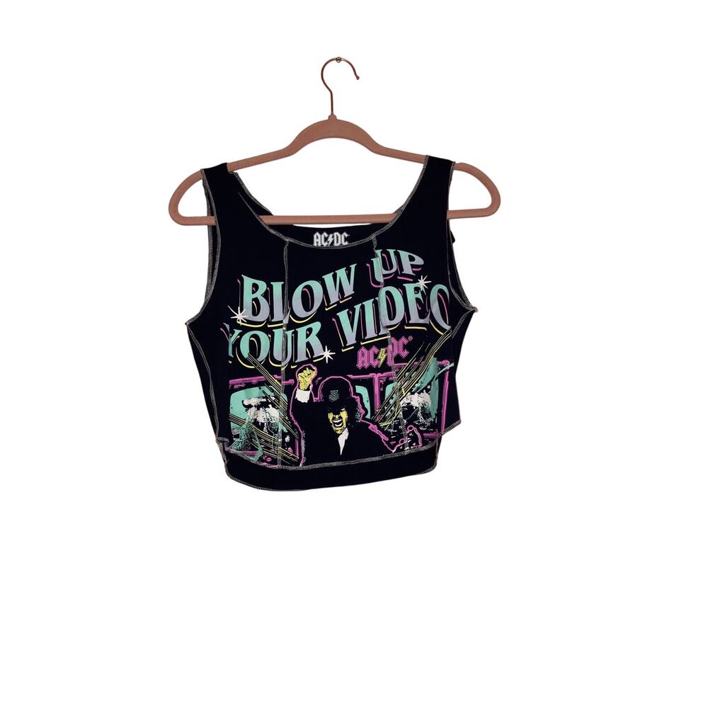 🚨 FINAL CHANCE SALE NWT AC/DC graphic cropped top size medium